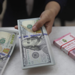 Rupiah Dibuka Terus Melemah ke Level Rp 17 878 Per Dolar AS