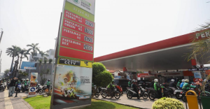 Sejumlah Ekonom Jelaskan Alasan Harga Pertamax Harus Naik