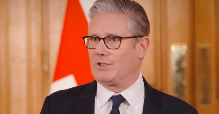 Trump Yakin PM Inggris Mundur  Starmer Gagal Total Soal Imigrasi   Energi