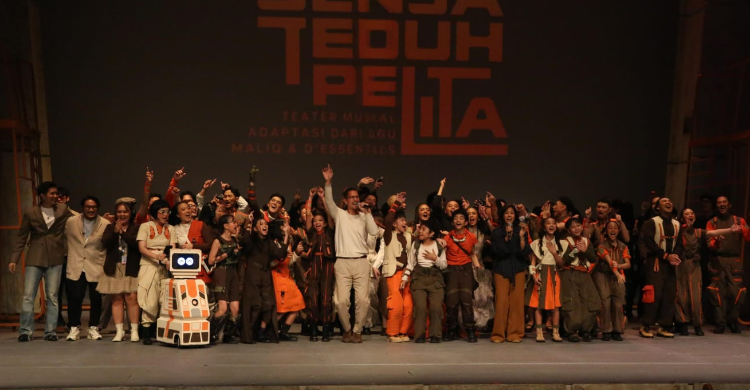 32 Aktor dan 200 Kreator Hidupkan Dunia Futuristik di Musikal Senja Teduh Pelita