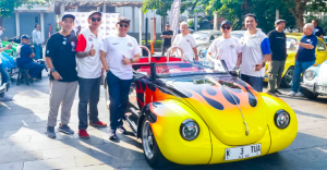Hadiri Karnaval VW Kodok  Bamsoet Dorong Jadi Penggerak Ekonomi Kreatif