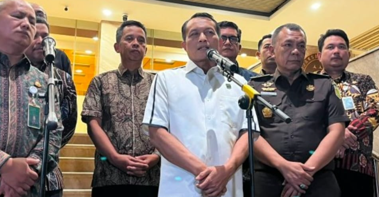 Kejagung Tetapkan Eks Jampidsus Febrie Adriansyah Tersangka TPPU