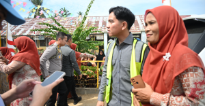 Spontan Singgah  Wapres Gibran Sapa Siswa Dan Cek Sekolah Terdampak Banjir