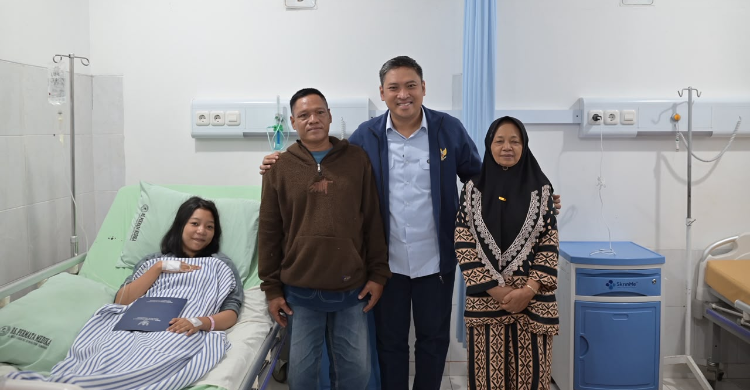 Usai Jenguk Korban  Sudaryono Langsung Suspend Dapur MBG di Semarang