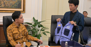 Terima Mahasiswa UB Pembuat Rompi Anti Tantrum  Gibran Dukung Inovasi Anak Muda